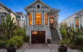 Garden Level Flat In 1885 Queen Anne Victorian Cottage In Alameda